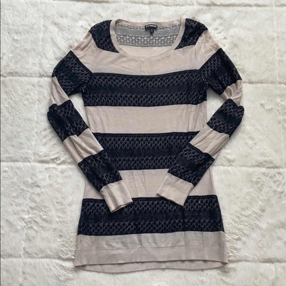 Express Sweater - Picture 2 of 5